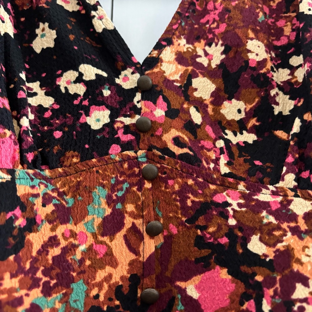 Anthropologie floral print blouse with long sleeves & v-neck - Picture 4 of 6